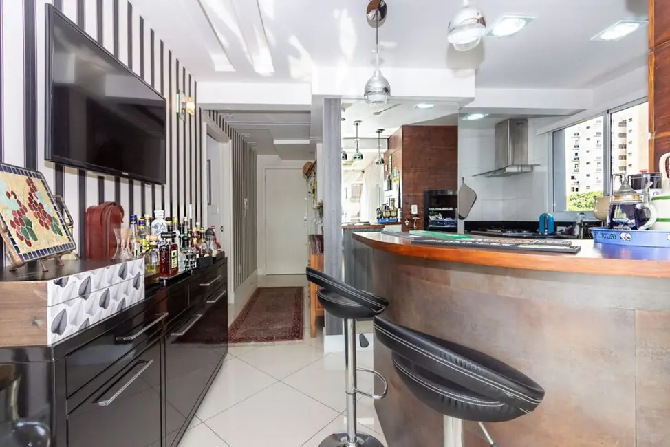 Foto 6 de Apartamento com 2 quartos à venda, 85m2 em Auxiliadora, Porto Alegre - RS