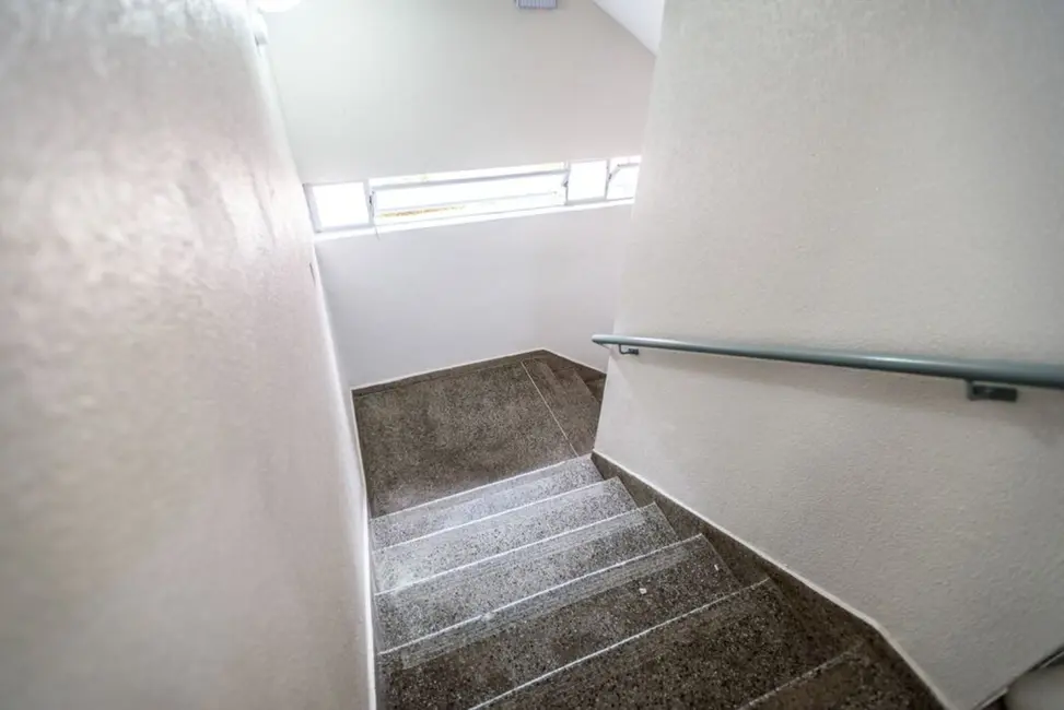 Apartamento com 1 quarto à venda, 49m2 em Teresópolis, Porto Alegre - RS - imagem 9 Foto 9 de Apartamento com 1 quarto à venda, 49m2 em Teresópolis, Porto Alegre - RS