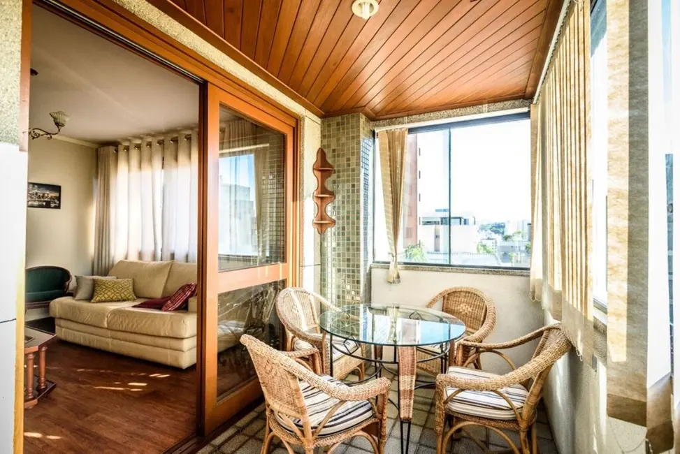 Apartamento com 3 quartos à venda, 123m2 em Petrópolis, Porto Alegre - RS - imagem 7 Foto 7 de Apartamento com 3 quartos à venda, 123m2 em Petrópolis, Porto Alegre - RS