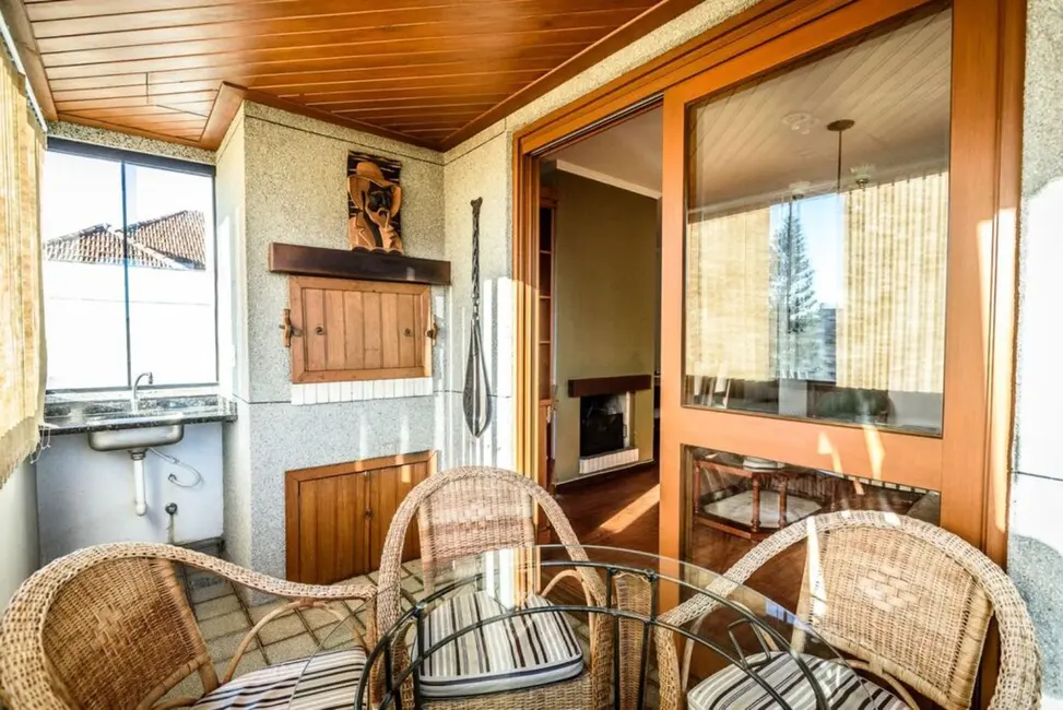 Apartamento com 3 quartos à venda, 123m2 em Petrópolis, Porto Alegre - RS - imagem 1 Foto 1 de Apartamento com 3 quartos à venda, 123m2 em Petrópolis, Porto Alegre - RS