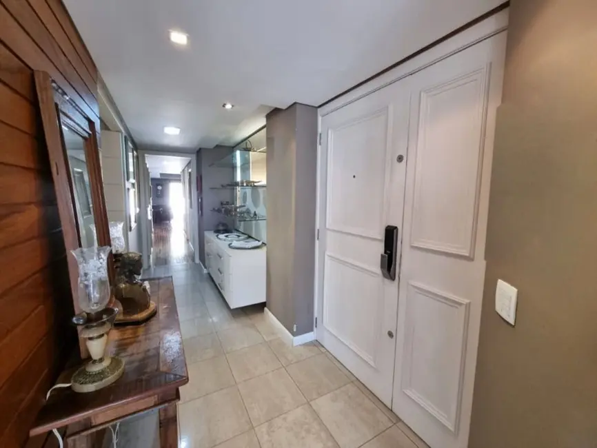 Foto 4 de Apartamento com 3 quartos à venda, 300m2 em Auxiliadora, Porto Alegre - RS