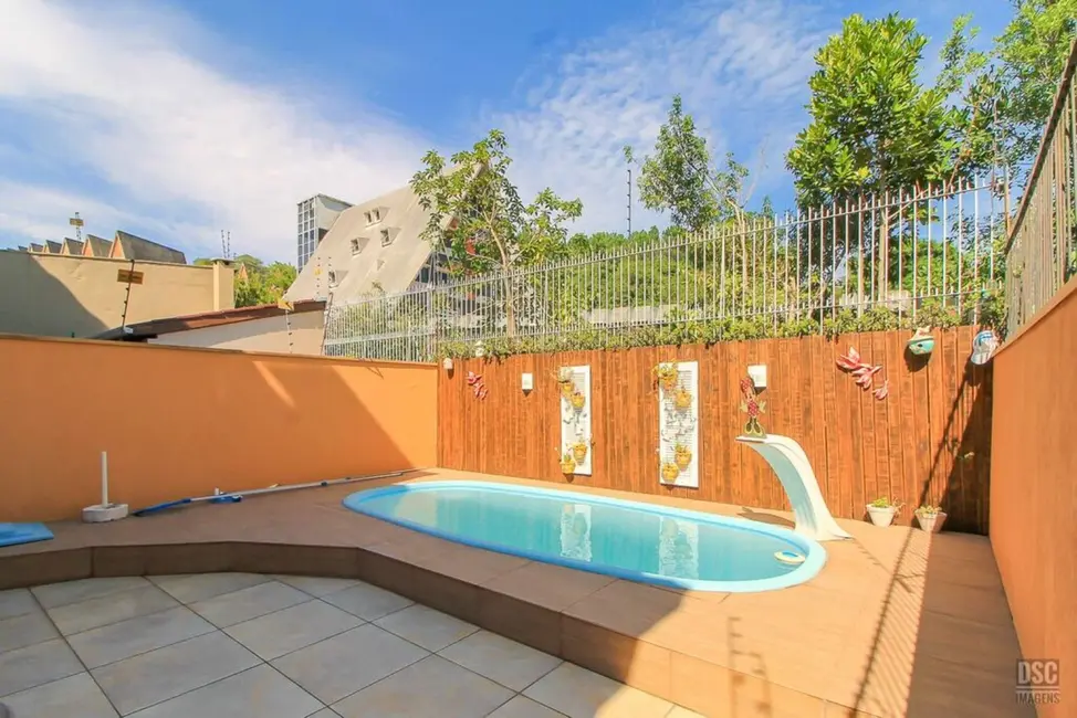 Foto 9 de Casa com 3 quartos à venda, 256m2 em Ipanema, Porto Alegre - RS