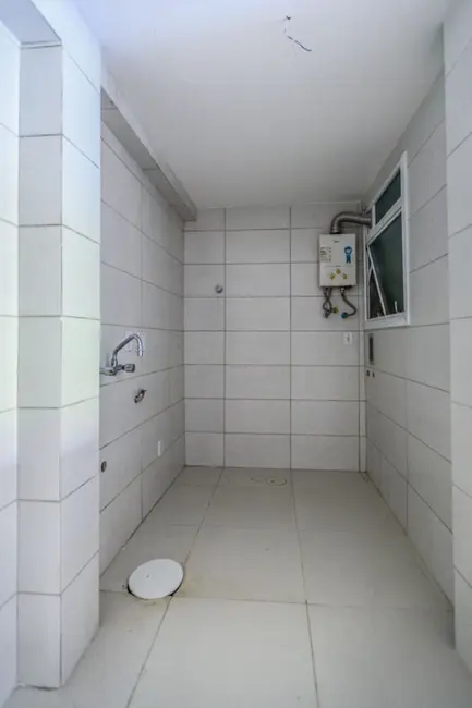 Apartamento com 1 quarto à venda, 30m2 em Centro Histórico, Porto Alegre - RS - imagem 8 Foto 8 de Apartamento com 1 quarto à venda, 30m2 em Centro Histórico, Porto Alegre - RS