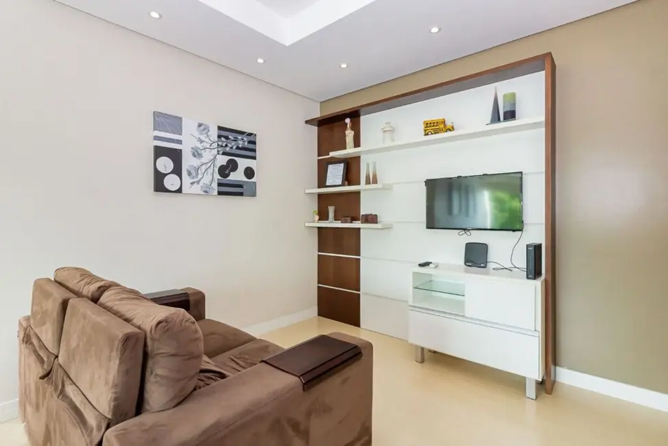 Apartamento com 2 quartos à venda, 67m2 em Teresópolis, Porto Alegre - RS - imagem 3 Foto 3 de Apartamento com 2 quartos à venda, 67m2 em Teresópolis, Porto Alegre - RS