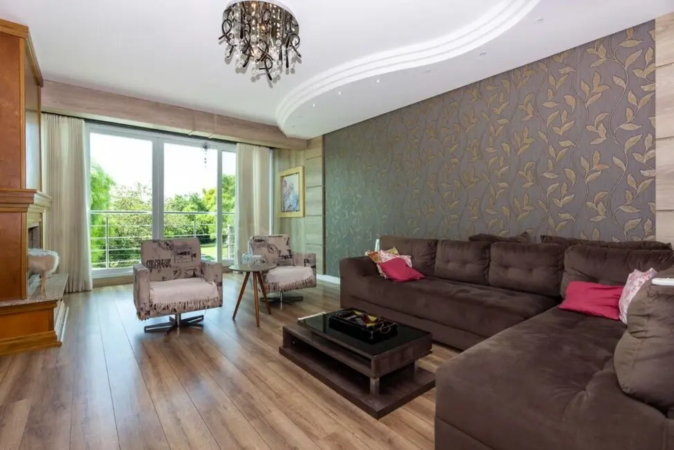 Foto 1 de Casa com 3 quartos à venda, 253m2 em Costa e Silva, Porto Alegre - RS
