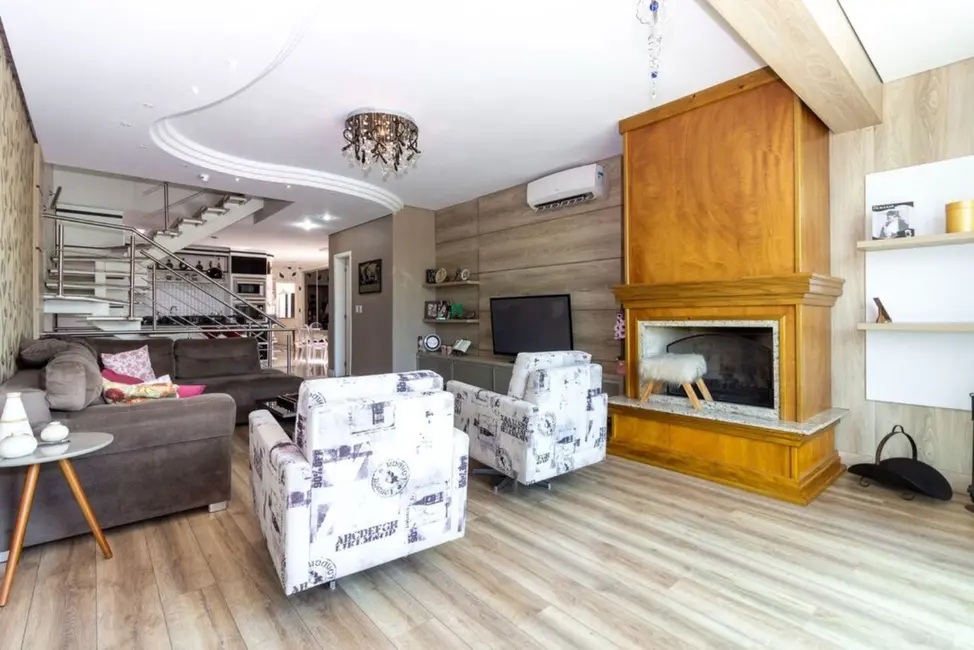 Casa com 3 quartos à venda, 253m2 em Costa e Silva, Porto Alegre - RS - imagem 4 Foto 4 de Casa com 3 quartos à venda, 253m2 em Costa e Silva, Porto Alegre - RS