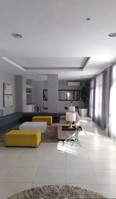 Foto 8 de Apartamento com 2 quartos à venda, 69m2 em Passo da Areia, Porto Alegre - RS