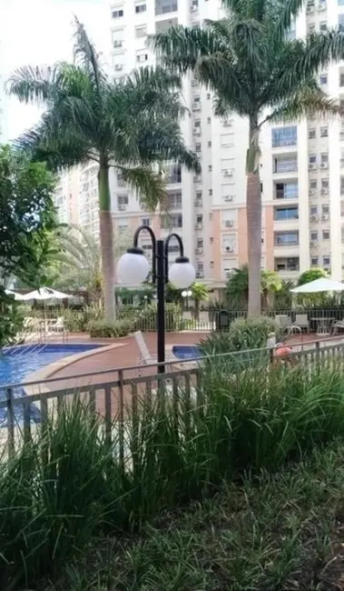 Foto 7 de Apartamento com 2 quartos à venda, 69m2 em Passo da Areia, Porto Alegre - RS