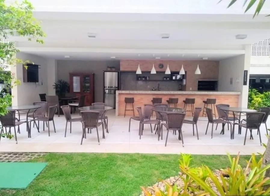 Foto 2 de Apartamento com 2 quartos à venda, 69m2 em Passo da Areia, Porto Alegre - RS