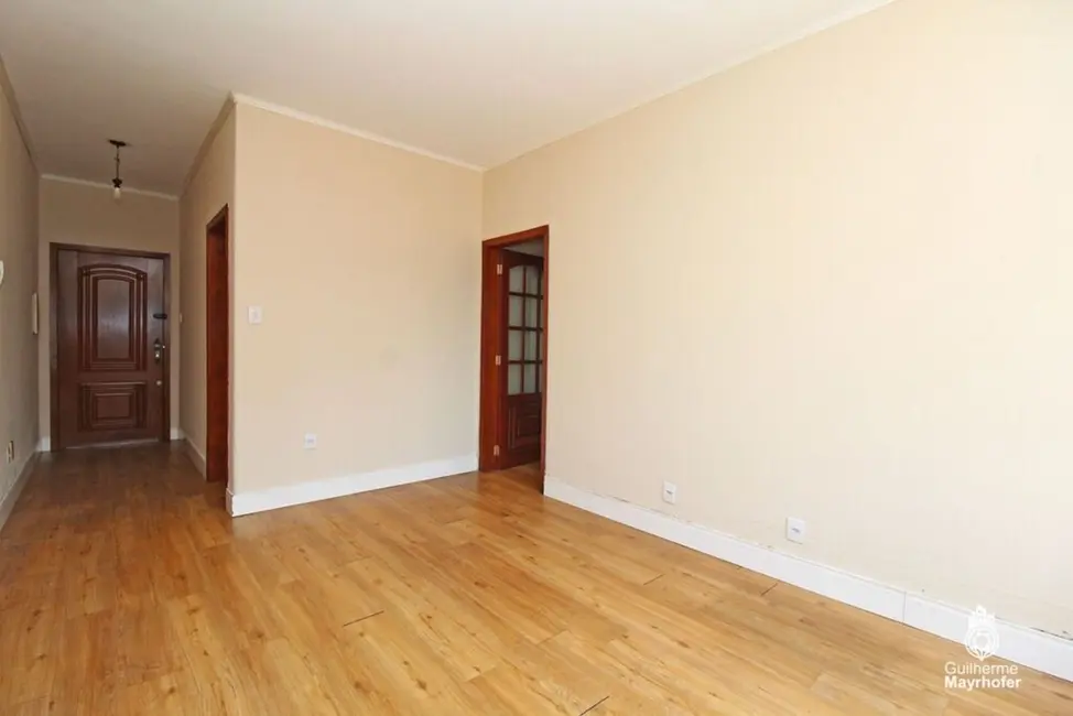 Foto 2 de Apartamento com 2 quartos à venda, 80m2 em Santa Cecília, Porto Alegre - RS
