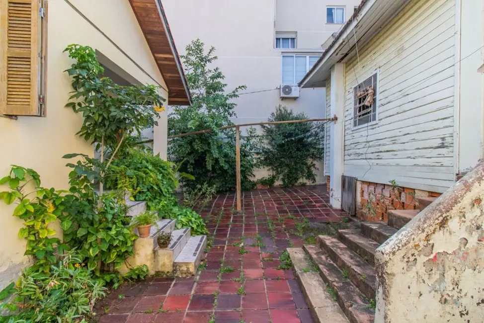 Foto 6 de Terreno / Lote à venda, 310m2 em Passo da Areia, Porto Alegre - RS