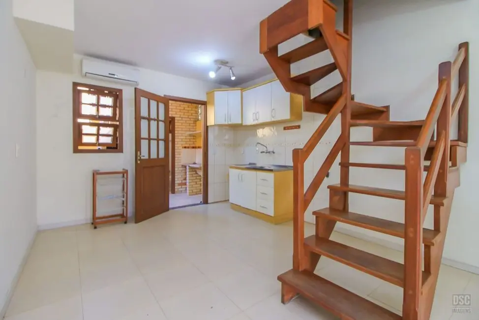 Foto 2 de Casa de Condomínio com 3 quartos à venda, 93m2 em Camaquã, Porto Alegre - RS