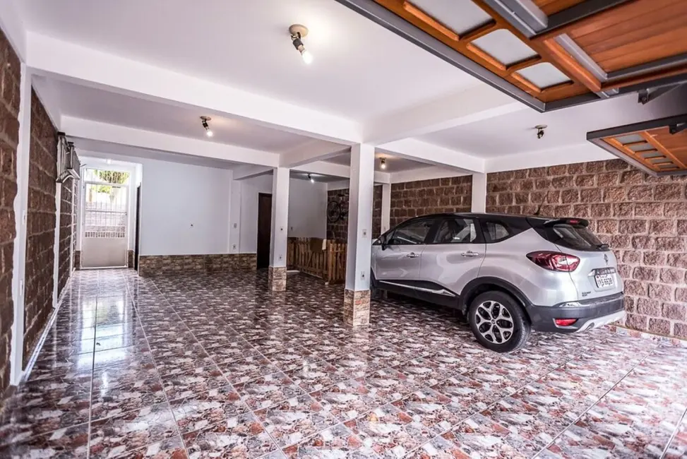 Foto 3 de Casa com 4 quartos à venda, 300m2 em Sarandi, Porto Alegre - RS