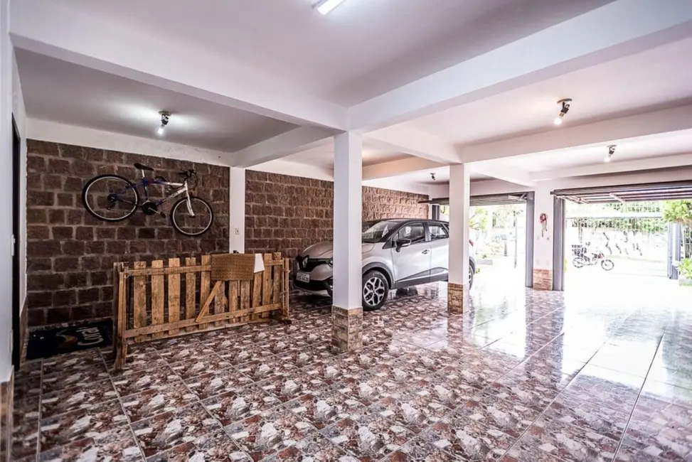 Foto 4 de Casa com 4 quartos à venda, 300m2 em Sarandi, Porto Alegre - RS