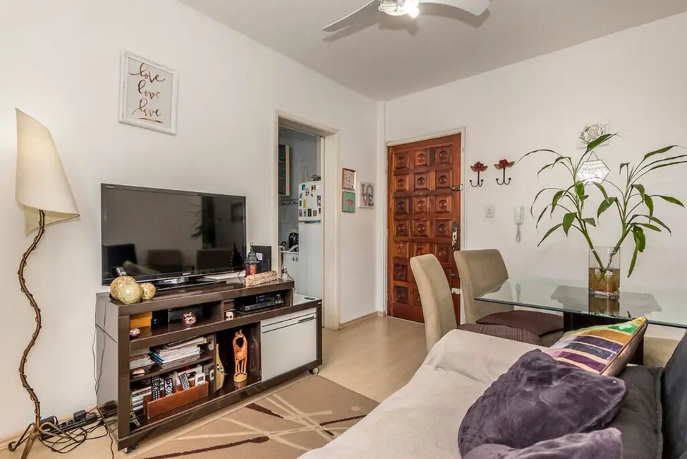Foto 3 de Apartamento com 2 quartos à venda, 48m2 em Cristal, Porto Alegre - RS