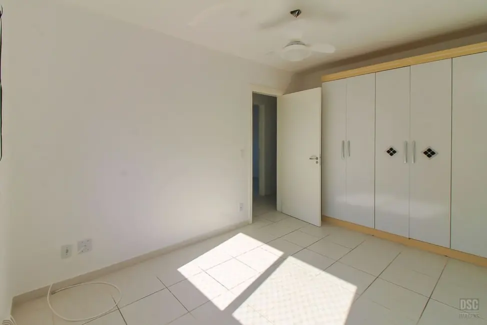 Foto 3 de Apartamento com 3 quartos à venda, 67m2 em Guarujá, Porto Alegre - RS