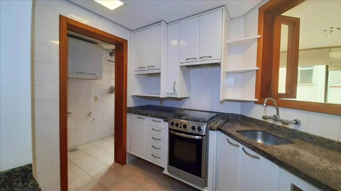 Foto 9 de Apartamento com 2 quartos à venda, 74m2 em Santana, Porto Alegre - RS