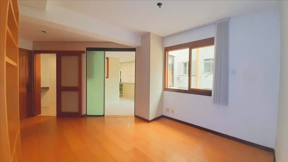 Foto 6 de Apartamento com 2 quartos à venda, 74m2 em Santana, Porto Alegre - RS