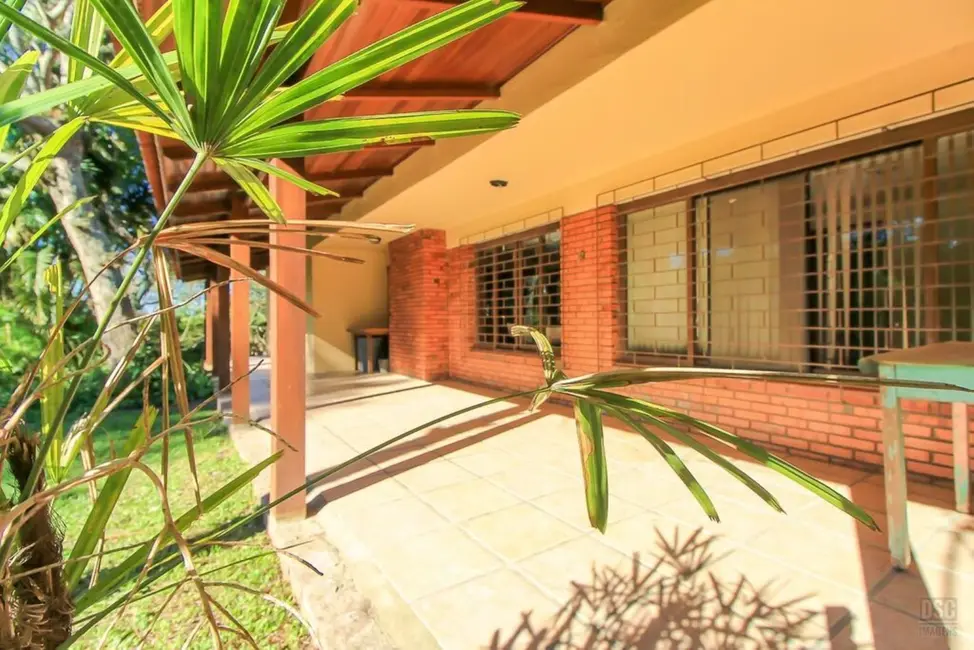 Casa com 3 quartos à venda, 200m2 em Belém Novo, Porto Alegre - RS - imagem 4 Foto 4 de Casa com 3 quartos à venda, 200m2 em Belém Novo, Porto Alegre - RS