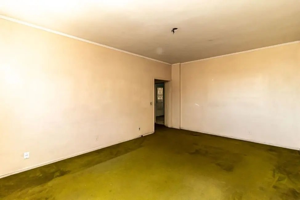 Apartamento com 3 quartos à venda, 122m2 em Independência, Porto Alegre - RS - imagem 5 Foto 5 de Apartamento com 3 quartos à venda, 122m2 em Independência, Porto Alegre - RS