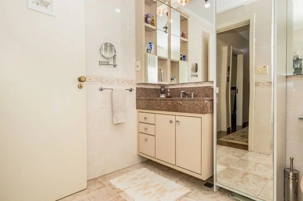 Foto 9 de Casa com 4 quartos à venda, 272m2 em Jardim Sabará, Porto Alegre - RS