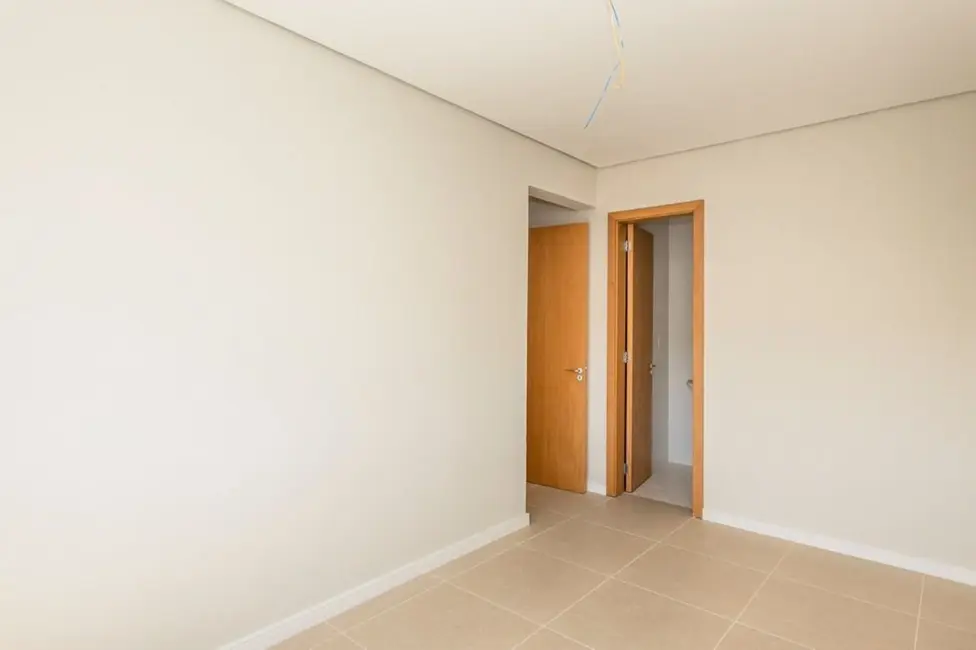 Apartamento com 3 quartos à venda, 71m2 em Agronomia, Porto Alegre - RS - imagem 4 Foto 4 de Apartamento com 3 quartos à venda, 71m2 em Agronomia, Porto Alegre - RS