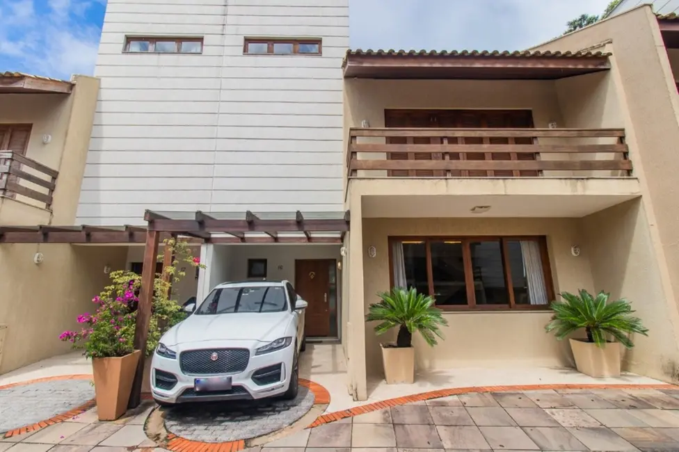 Foto 2 de Casa com 3 quartos à venda, 240m2 em Agronomia, Porto Alegre - RS
