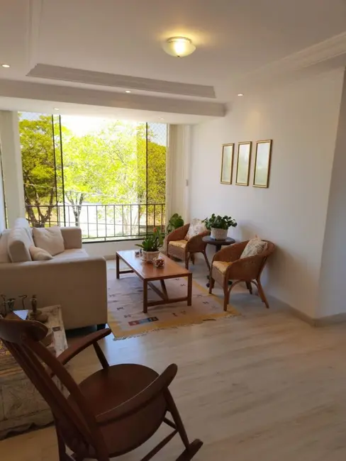 Foto 3 de Apartamento com 3 quartos à venda, 85m2 em Jardim Lindóia, Porto Alegre - RS