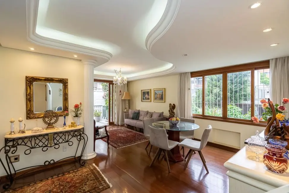 Apartamento com 3 quartos à venda, 131m2 em Higienópolis, Porto Alegre - RS - imagem 3 Foto 3 de Apartamento com 3 quartos à venda, 131m2 em Higienópolis, Porto Alegre - RS