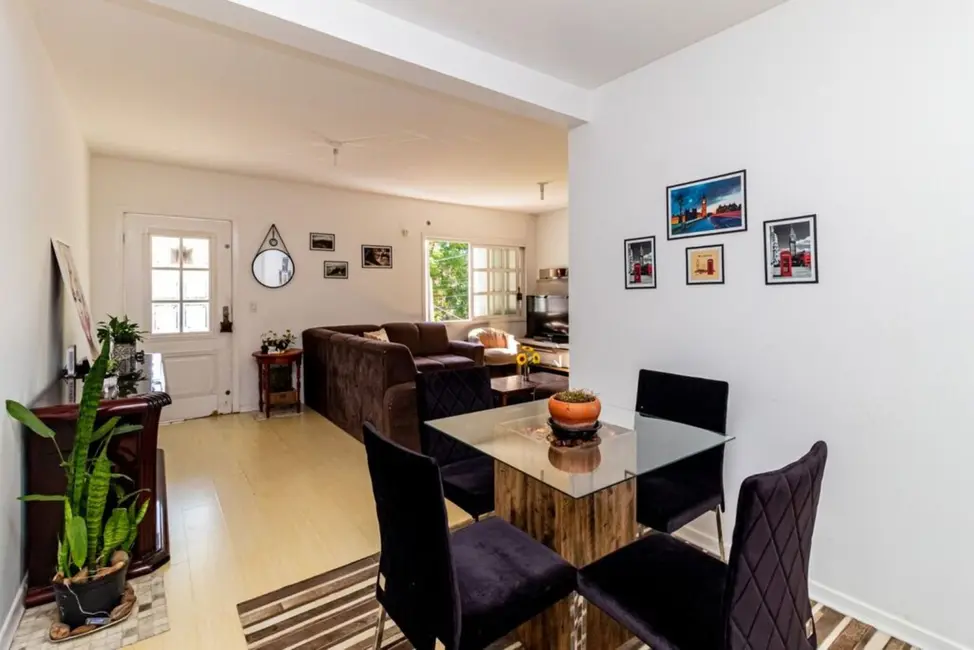 Casa com 6 quartos à venda, 337m2 em São Sebastião, Porto Alegre - RS - imagem 7 Foto 7 de Casa com 6 quartos à venda, 337m2 em São Sebastião, Porto Alegre - RS