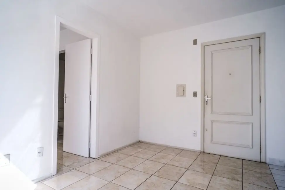 Foto 2 de Apartamento com 1 quarto à venda, 36m2 em Farrapos, Porto Alegre - RS