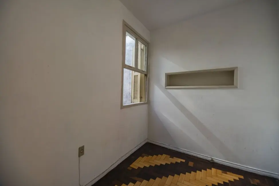 Apartamento com 3 quartos à venda, 88m2 em Bom Fim, Porto Alegre - RS - imagem 7 Foto 7 de Apartamento com 3 quartos à venda, 88m2 em Bom Fim, Porto Alegre - RS