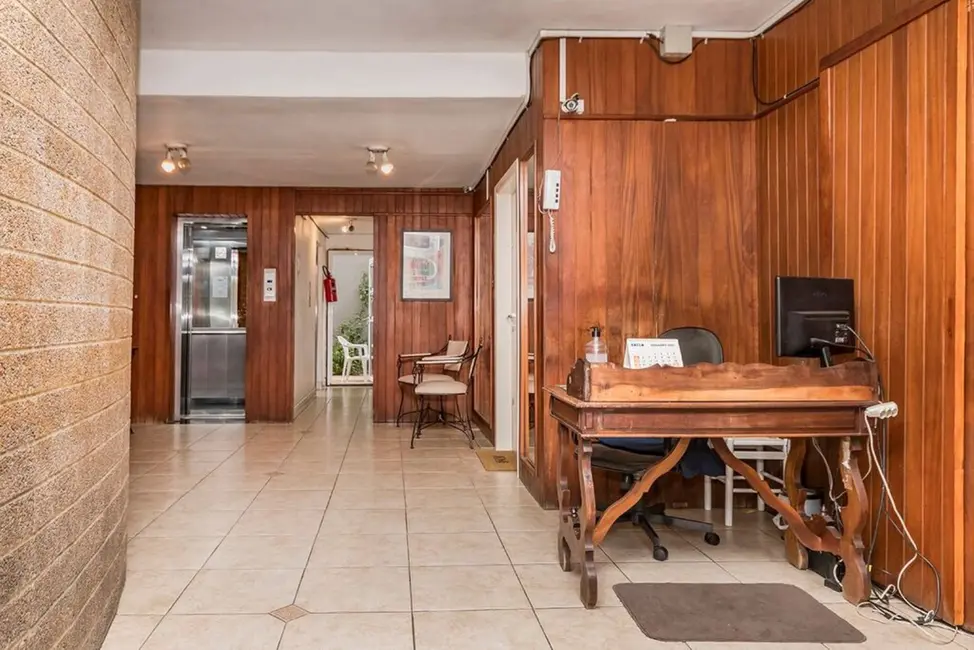 Foto 2 de Apartamento com 2 quartos à venda, 86m2 em Santana, Porto Alegre - RS