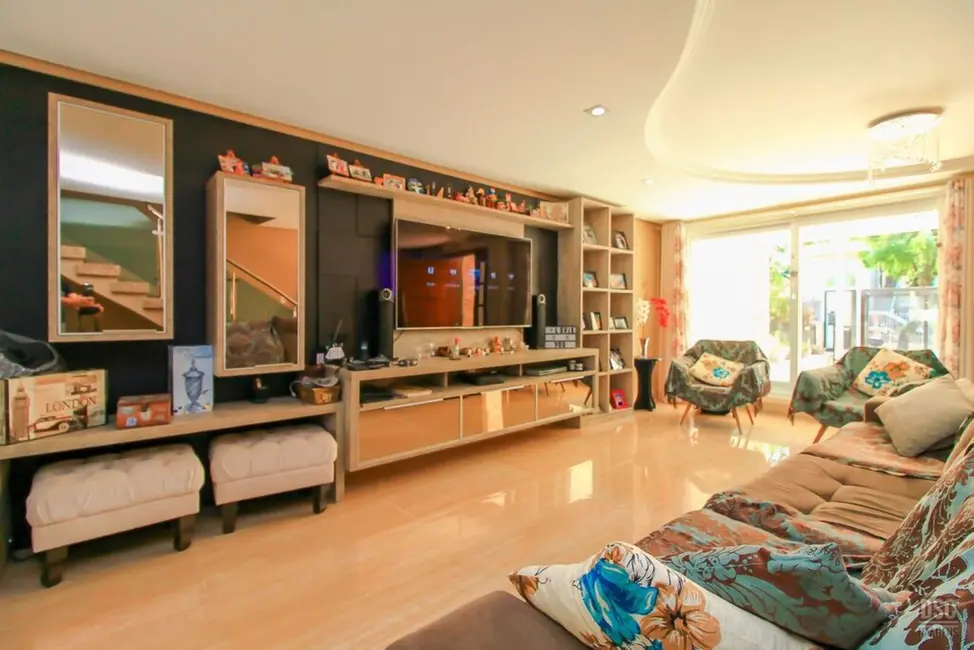 Foto 4 de Casa com 3 quartos à venda, 332m2 em Ipanema, Porto Alegre - RS