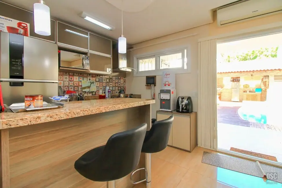 Foto 9 de Casa com 3 quartos à venda, 332m2 em Ipanema, Porto Alegre - RS