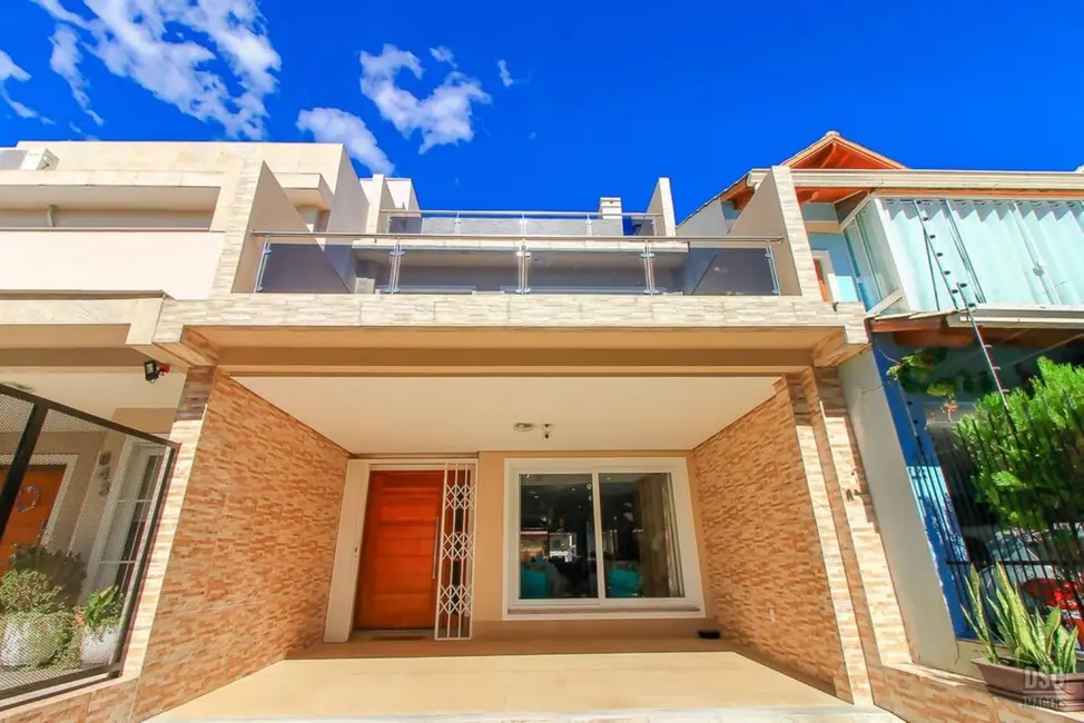 Foto 3 de Casa com 3 quartos à venda, 332m2 em Ipanema, Porto Alegre - RS