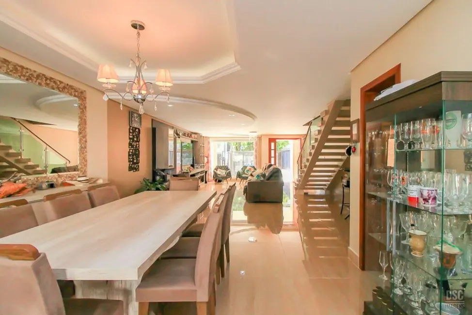 Foto 6 de Casa com 3 quartos à venda, 332m2 em Ipanema, Porto Alegre - RS