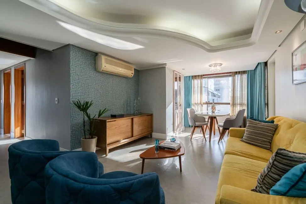 Apartamento com 3 quartos à venda, 238m2 em Menino Deus, Porto Alegre - RS - imagem 6 Foto 6 de Apartamento com 3 quartos à venda, 238m2 em Menino Deus, Porto Alegre - RS