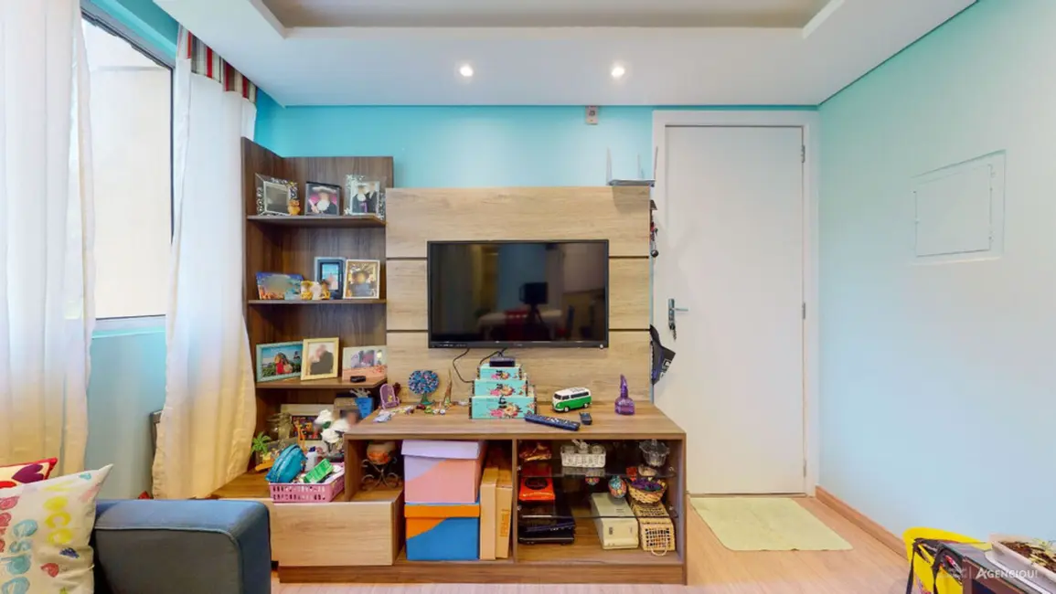 Foto 2 de Apartamento com 2 quartos à venda, 50m2 em Campo Novo, Porto Alegre - RS