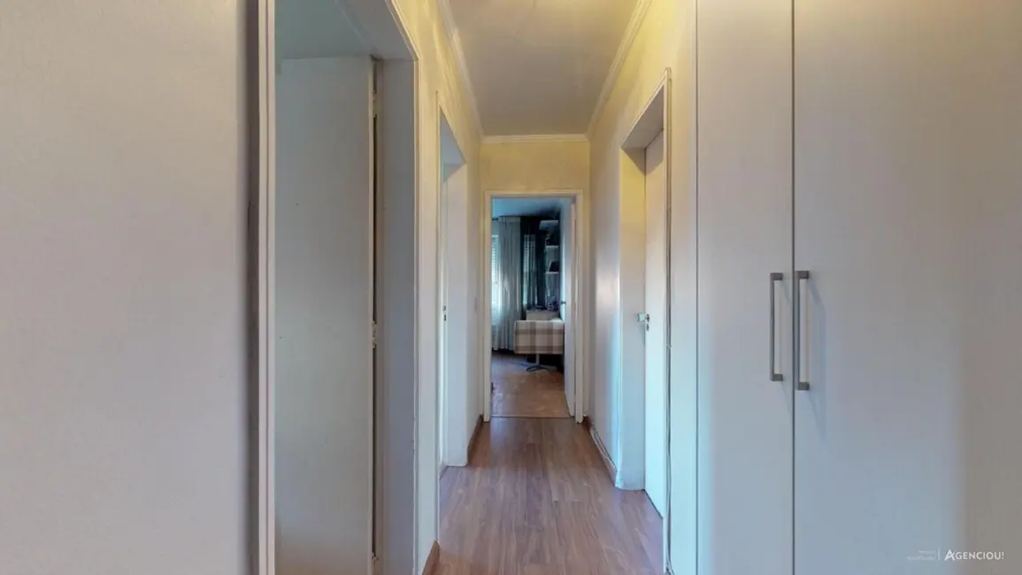 Apartamento com 3 quartos à venda, 185m2 em Passo da Areia, Porto Alegre - RS - imagem 5 Foto 5 de Apartamento com 3 quartos à venda, 185m2 em Passo da Areia, Porto Alegre - RS