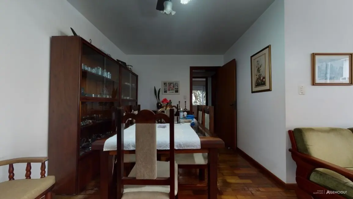 Apartamento com 3 quartos à venda, 104m2 em Petrópolis, Porto Alegre - RS - imagem 4 Foto 4 de Apartamento com 3 quartos à venda, 104m2 em Petrópolis, Porto Alegre - RS
