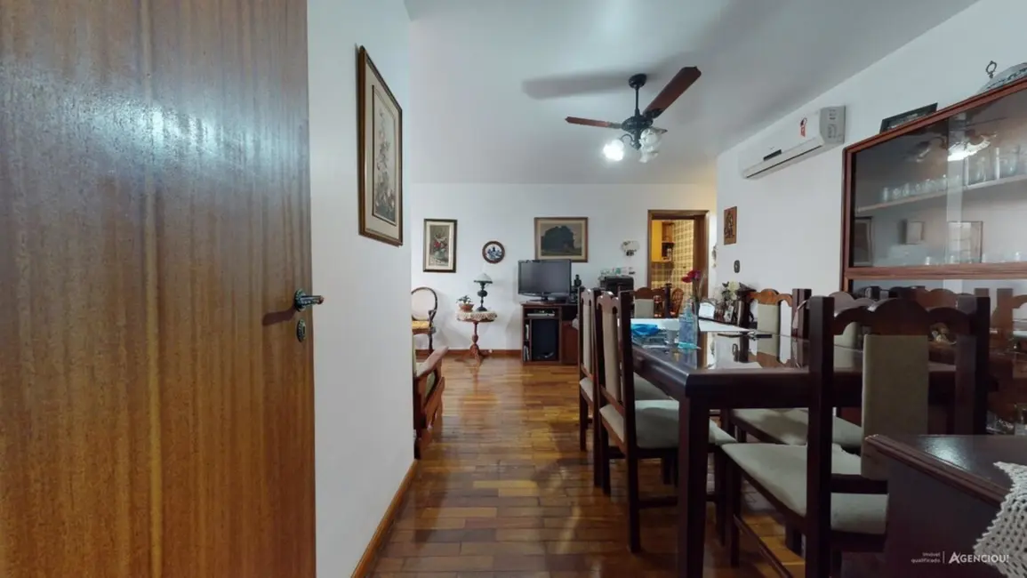 Apartamento com 3 quartos à venda, 104m2 em Petrópolis, Porto Alegre - RS - imagem 5 Foto 5 de Apartamento com 3 quartos à venda, 104m2 em Petrópolis, Porto Alegre - RS