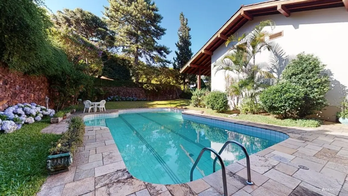 Casa com 4 quartos à venda, 619m2 em Ipanema, Porto Alegre - RS - imagem 6 Foto 6 de Casa com 4 quartos à venda, 619m2 em Ipanema, Porto Alegre - RS