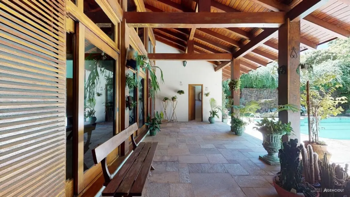 Casa com 4 quartos à venda, 619m2 em Ipanema, Porto Alegre - RS - imagem 9 Foto 9 de Casa com 4 quartos à venda, 619m2 em Ipanema, Porto Alegre - RS