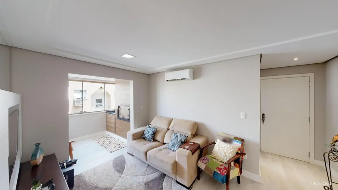 Foto 2 de Apartamento com 2 quartos à venda, 68m2 em Jardim Itu, Porto Alegre - RS