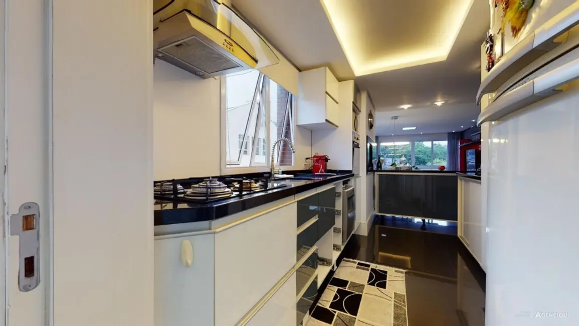 Apartamento com 3 quartos à venda, 106m2 em Boa Vista, Porto Alegre - RS - imagem 9 Foto 9 de Apartamento com 3 quartos à venda, 106m2 em Boa Vista, Porto Alegre - RS