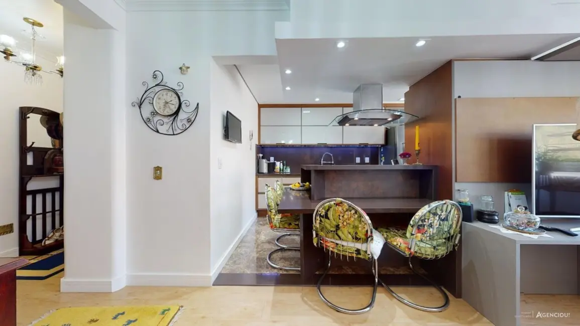 Foto 8 de Apartamento com 2 quartos à venda, 84m2 em Vila Assunção, Porto Alegre - RS