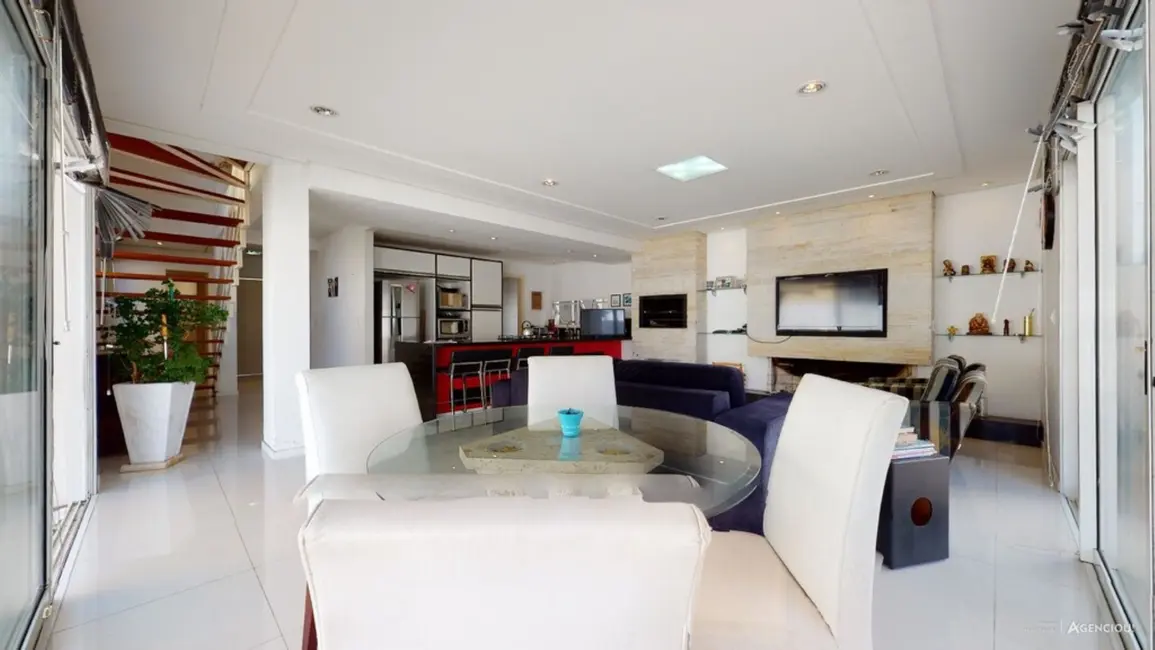 Casa com 3 quartos à venda, 231m2 em Campo Novo, Porto Alegre - RS - imagem 5 Foto 5 de Casa com 3 quartos à venda, 231m2 em Campo Novo, Porto Alegre - RS