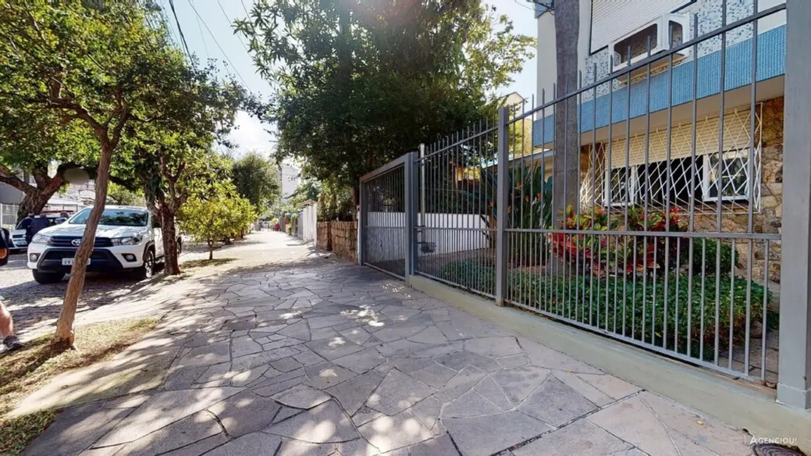 Apartamento com 2 quartos à venda, 70m2 em Menino Deus, Porto Alegre - RS - imagem 3 Foto 3 de Apartamento com 2 quartos à venda, 70m2 em Menino Deus, Porto Alegre - RS