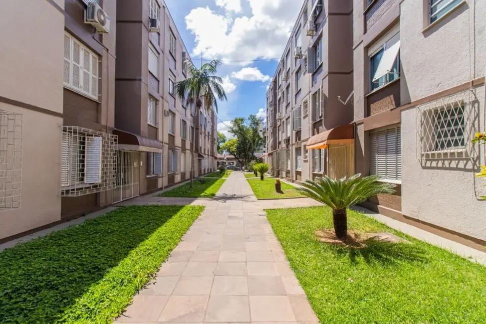 Foto 3 de Apartamento com 2 quartos à venda, 44m2 em Jardim Itu, Porto Alegre - RS